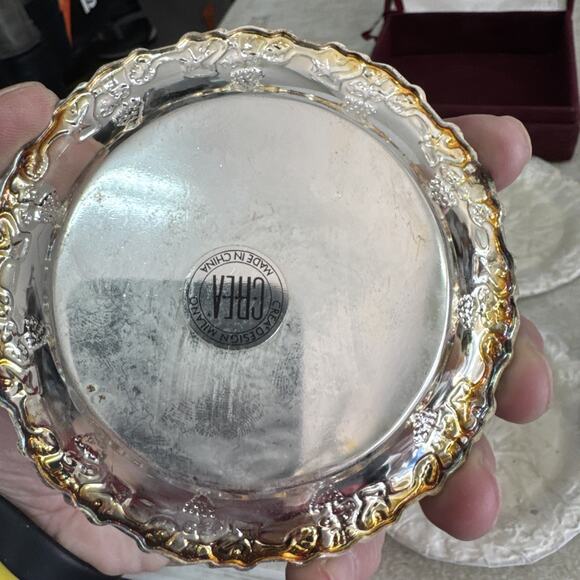 Vintage Classic Silver Collection by Crea Milano 6 Coaster Set in Velvet Case - Picture 7 of 8